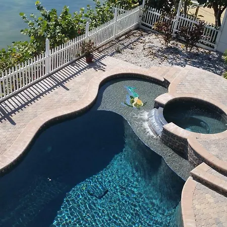 Treasure Island Beautiful Vacation Home